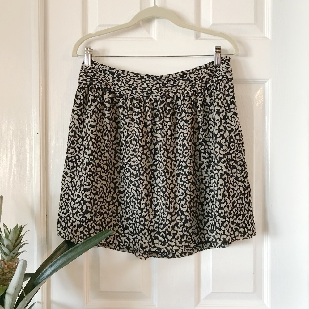 Loft Women's Cream & Black Leopard Print Skirt 6